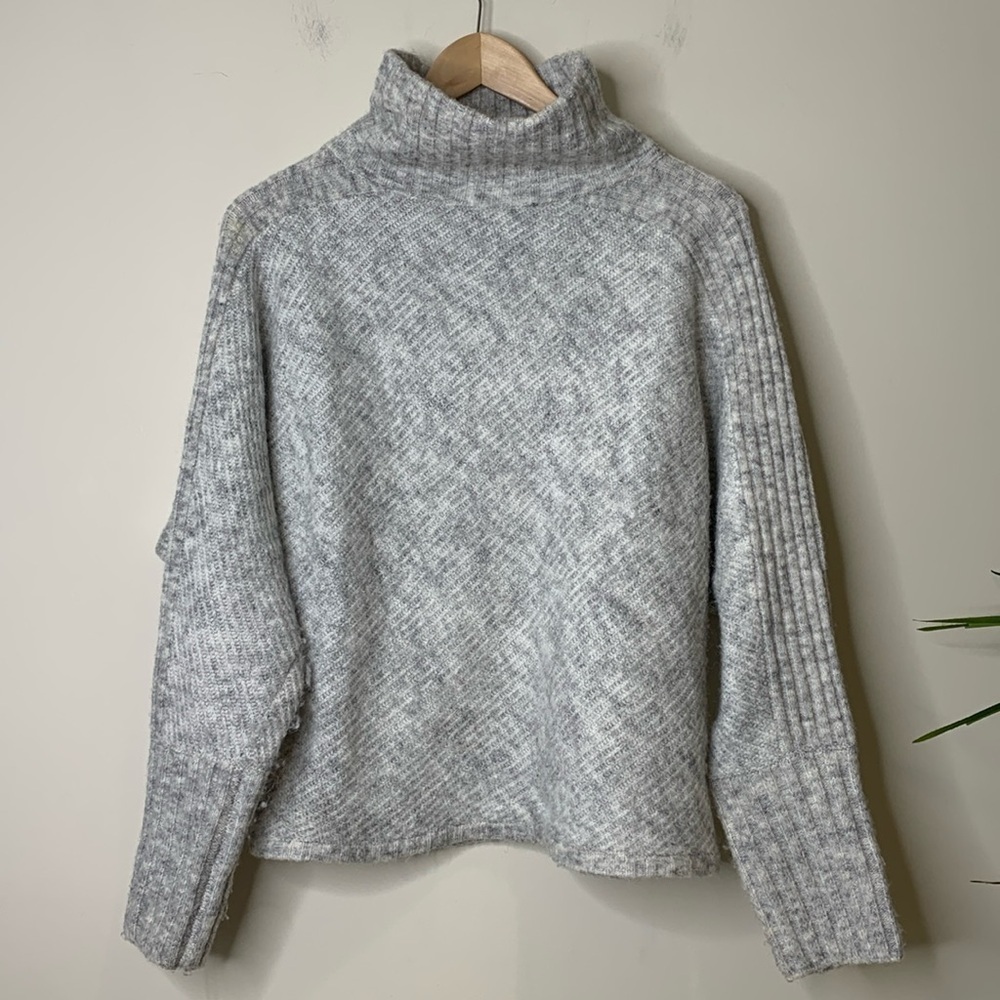 Max Studio | Heather Gray Drop Shoulder Long Sleeve Turtleneck Sweater S